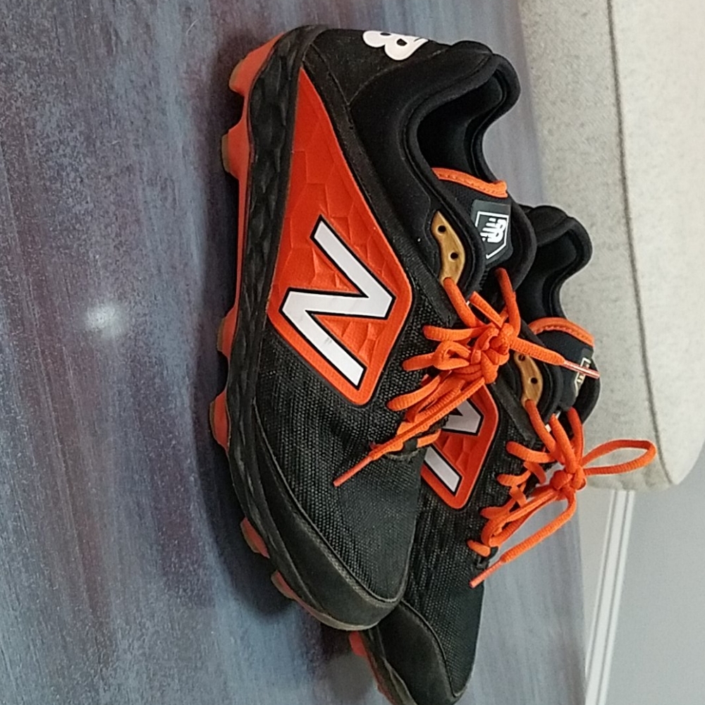 New Balance baseball cleats 10 Wide 2e
